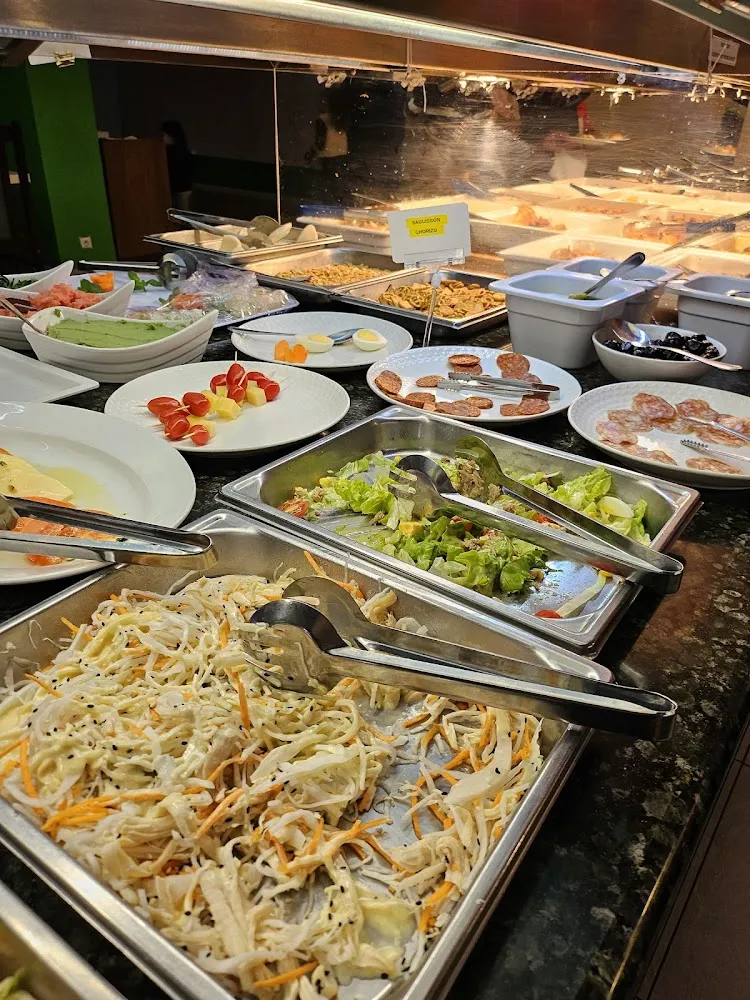 Buffet À Volonté Certes À 20h30 Il Avait Pas Grand-chose